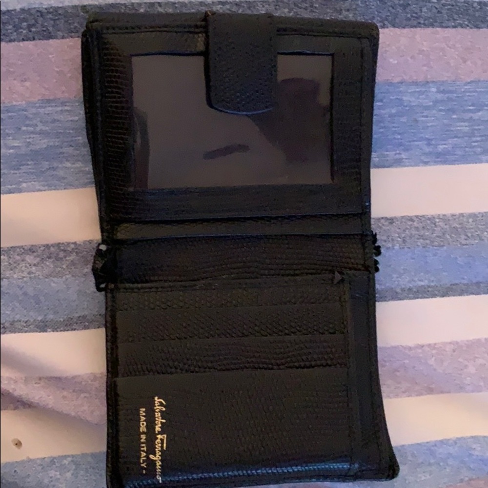 Wallet - Picture 3 of 10
